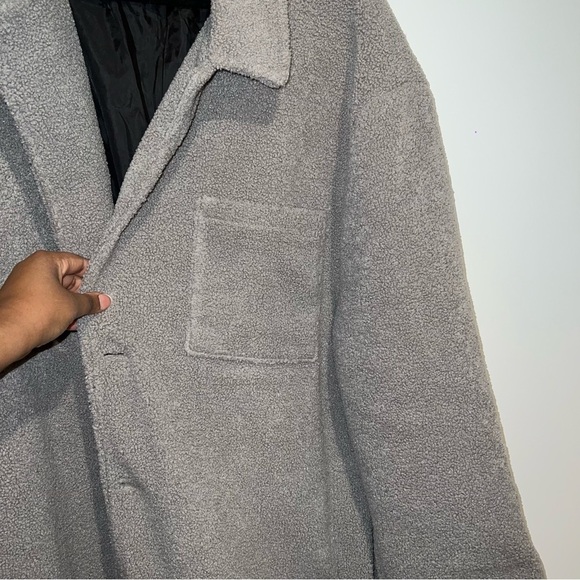 ASOS Design Gray Sherpa Button Up Shacket - Picture 4 of 10